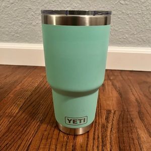 Yeti 30 oz rambler
